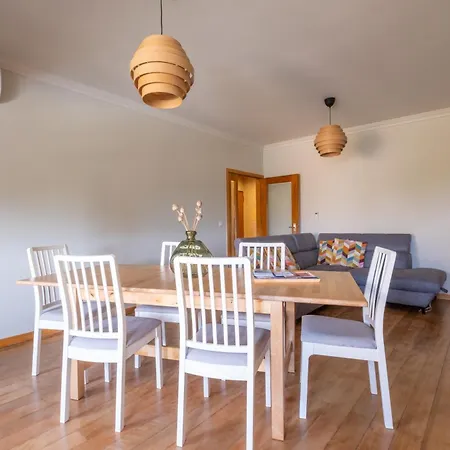 Familyhub - Ecohost - Spacious 3-bedroom For 8 People With Ac And Parking Near Porto And The Beaches