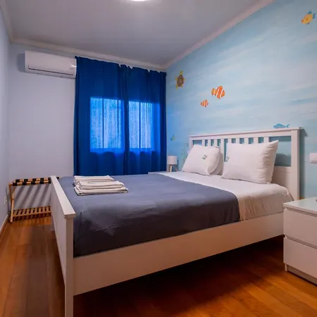 Familyhub - Ecohost - Spacious 3-bedroom For 8 People With Ac And Parking Near Porto And The Beaches