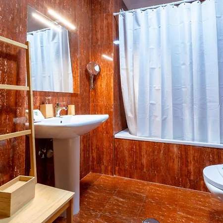 Appartement Familyhub - Ecohost - Spacious 3-bedroom For 8 People With Ac And Parking Near Porto And The Beaches Senhora da Hora