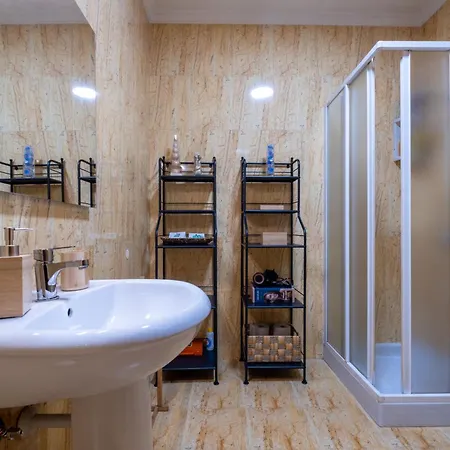 Familyhub - Ecohost - Spacious 3-bedroom For 8 People With Ac And Parking Near Porto And The Beaches